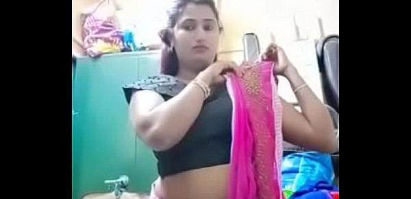  Swathi naidu exchanging saree by showing boobs,body parts and getting ready for shoot part-1